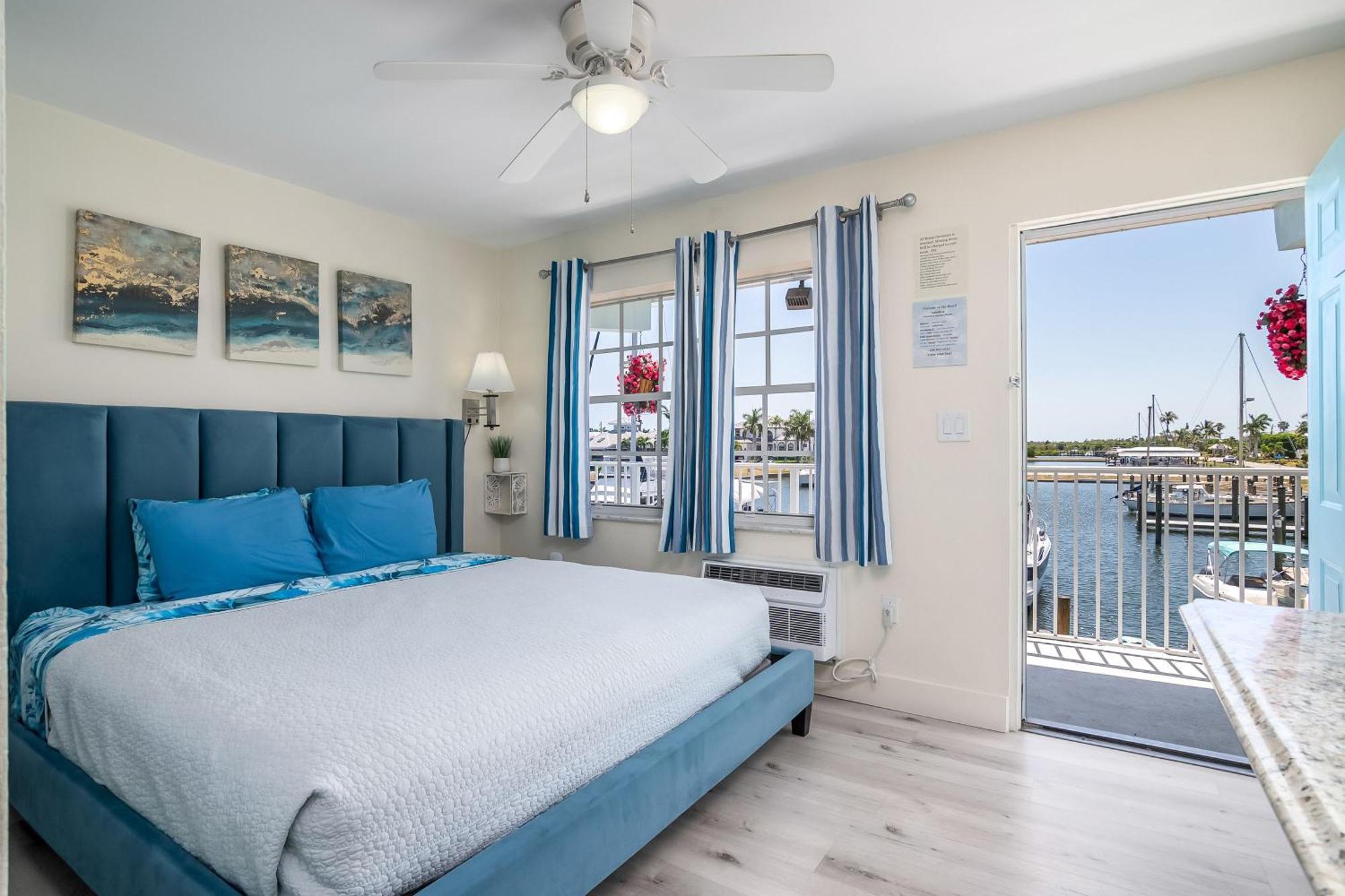 Latitude 26 Waterfront Boutique Resort - Форт-Маєрс-Біч Екстер'єр фото