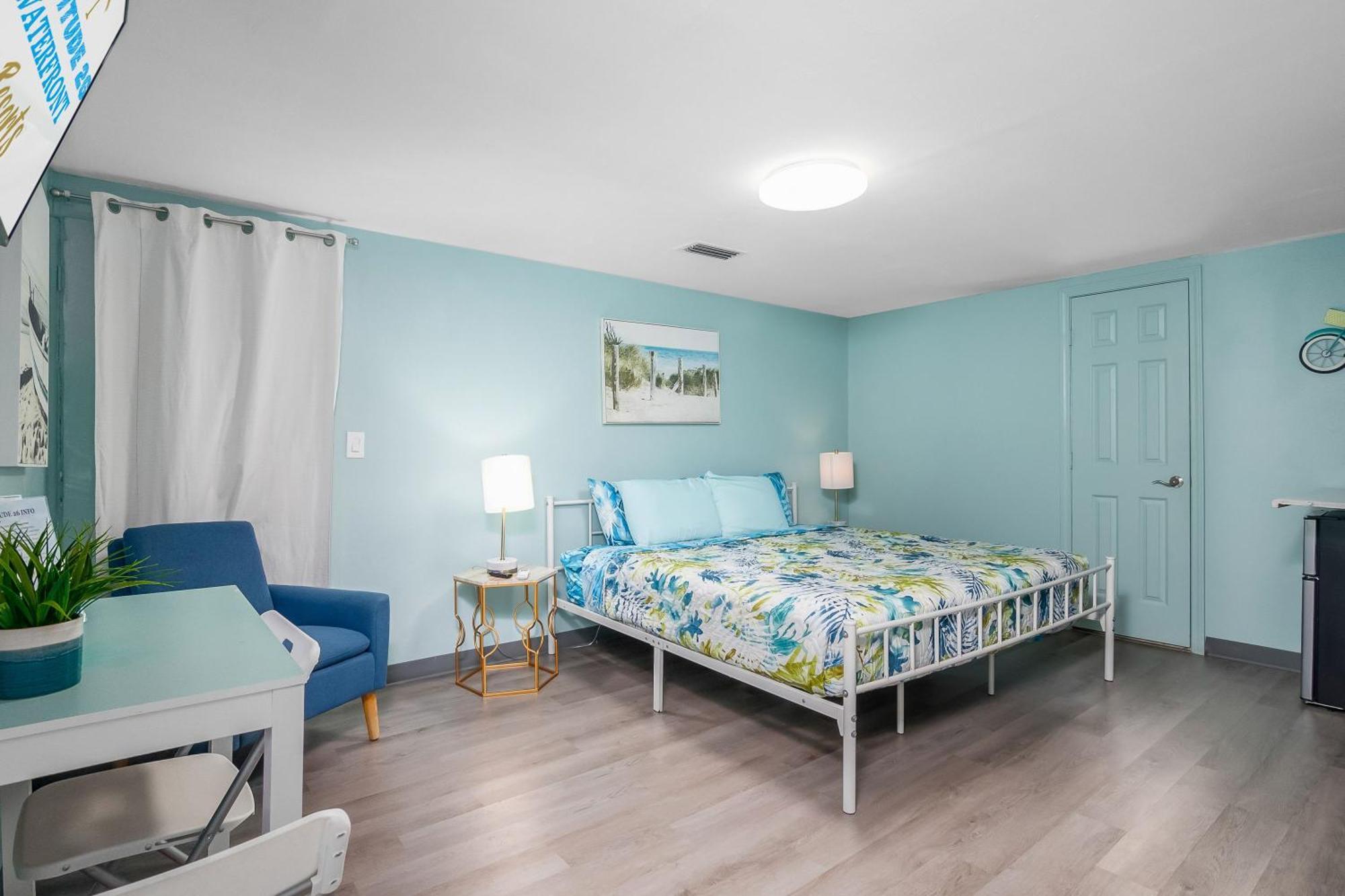 Latitude 26 Waterfront Boutique Resort - Форт-Маєрс-Біч Екстер'єр фото